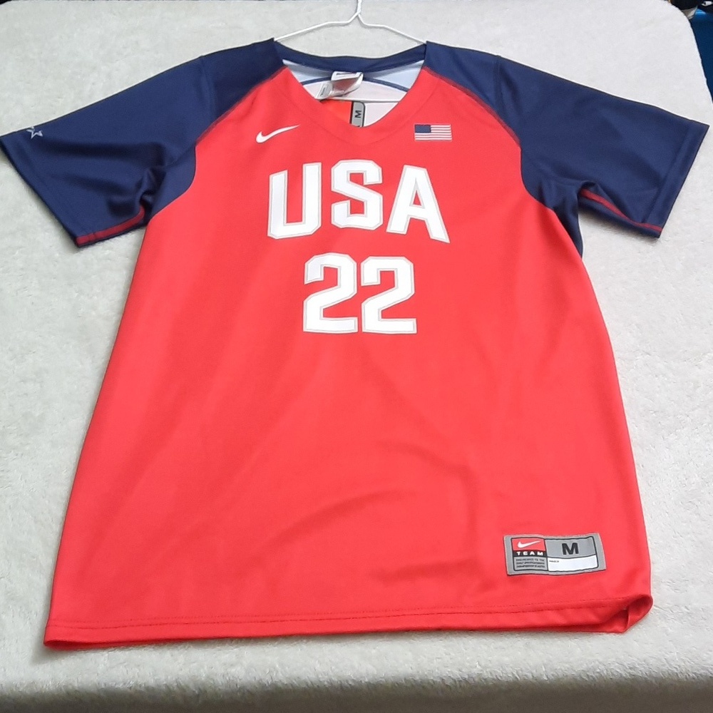 Women's USA Medium Soccer Nike #22 Jersey New